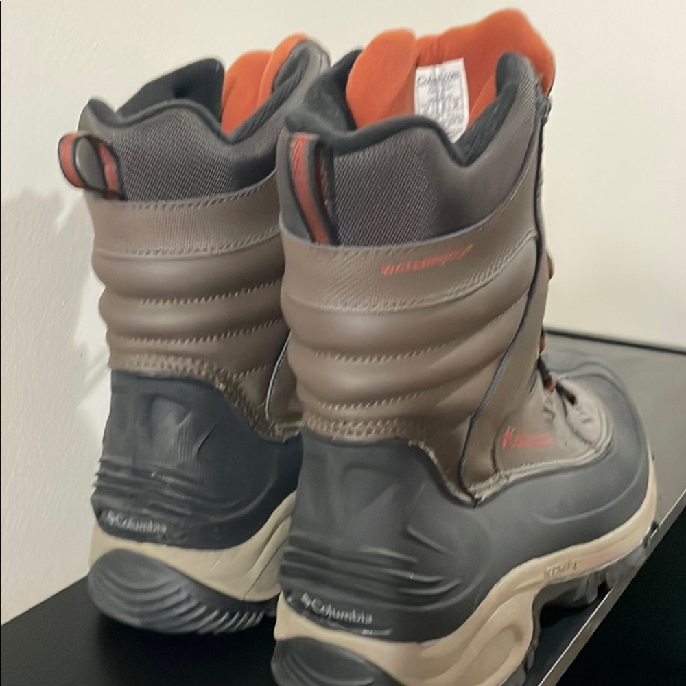 Columbia Brown and Black Waterproof Snow Boots - Picture 7 of 7